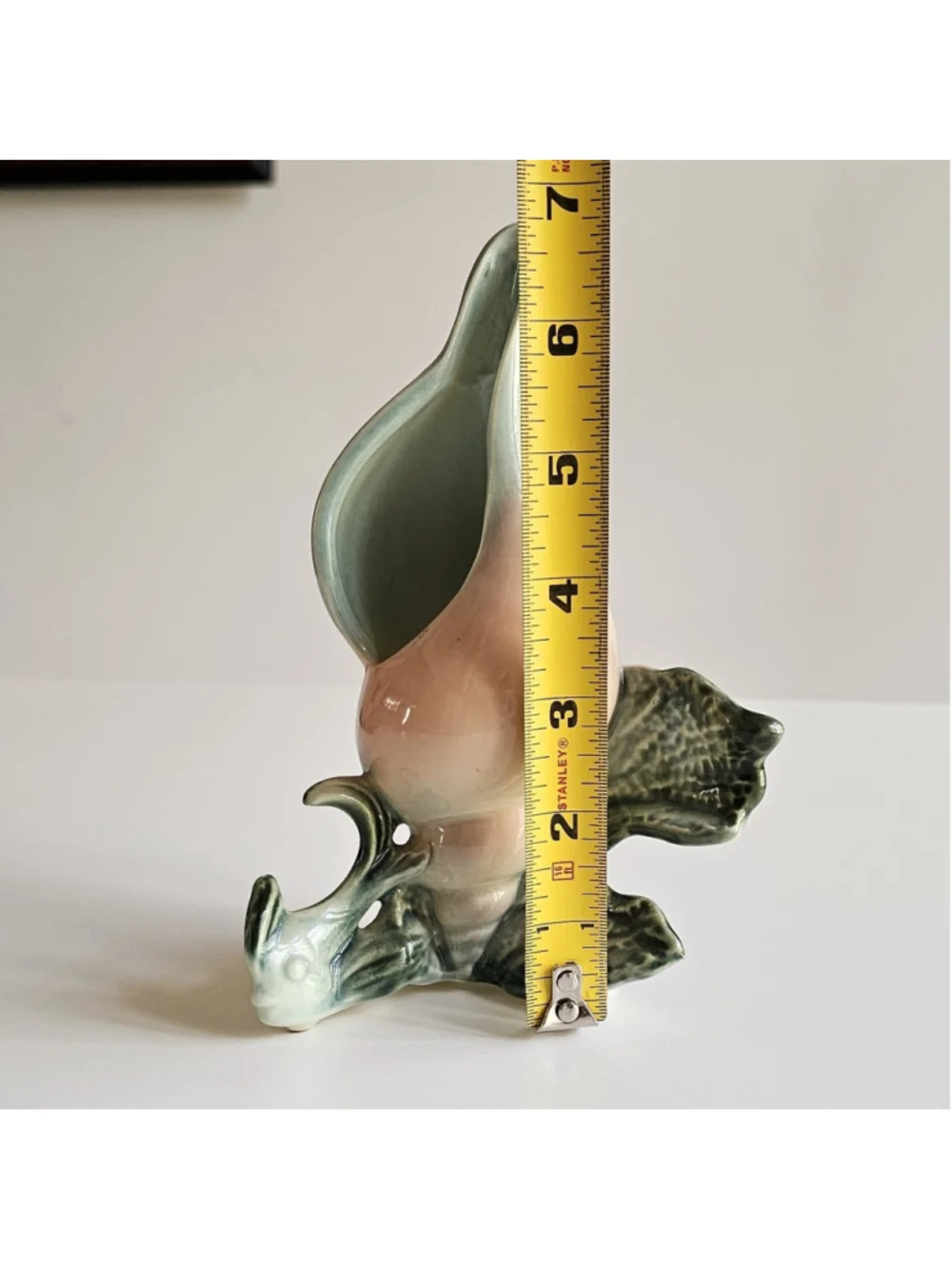 Mid-Century Modern Hull Pottery Ebb Tide Conch Shell Bud Vase - Peach & Green 7